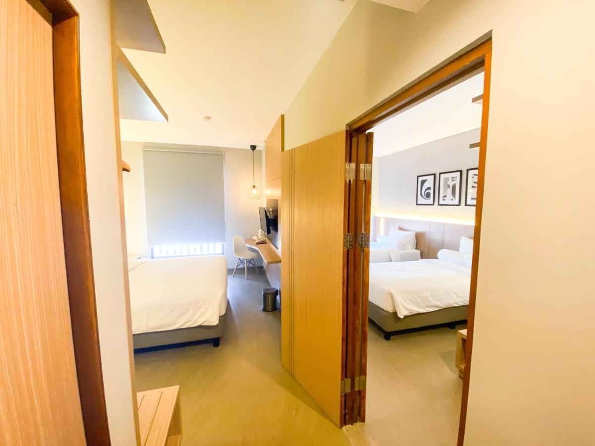 Front One King Hotel Tuban Tuban  Exterior foto